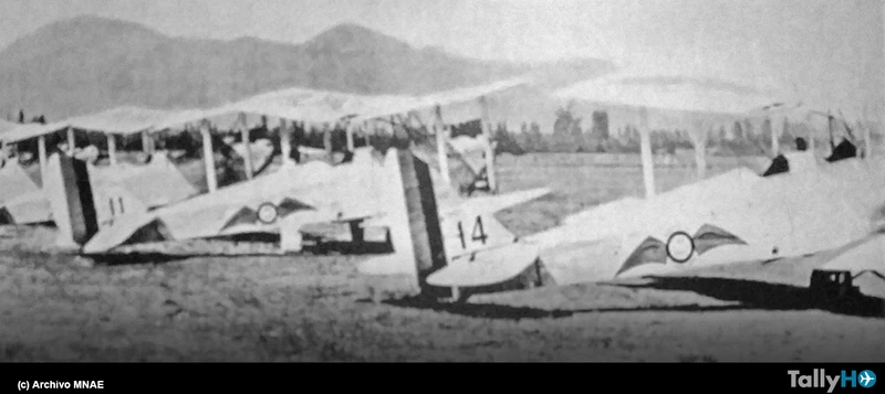 Aviones de la Lnea Aeropostal Santiago-Arica.